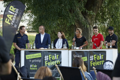 Der Jugendbeirat vertreten bei der Podiumsdiskussion zum Betretungsverbot auf der Jahninsel